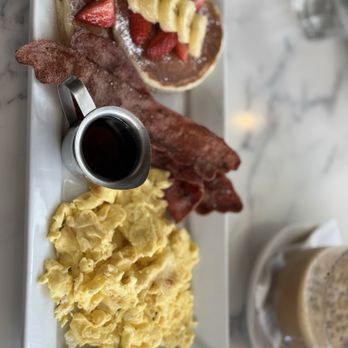 Blue Daisy - Eggs, Turkey Bacon, and Pancakes with fruit - Creperies Near Me - Santa Monica, California Blue Daisy - Eggs, Turkey Bacon, and Pancakes with fruit - Creperies Near Me - Santa Monica, California