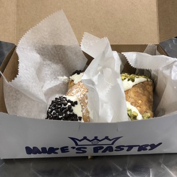 Mike's Pastry - Cannoli - Bakeries Near Me - Boston, Massachusetts