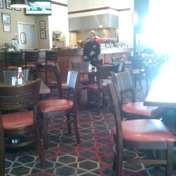 Super's Bar and Grill - Dining area - New American Near Me - Plainview, New York