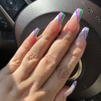 Glamour Nails Lakeland - Design by Christy Shape by Peter - Nail Salons Near Me - Auburn, Washington
