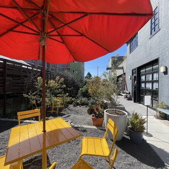 Masterpiece Coffee - Outdoor seating area - Coffee & Tea Near Me - Berkeley, California