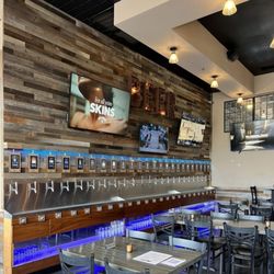 Pacific PourHouse - Tap wall!
