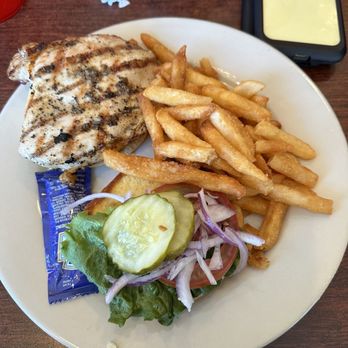 Papa's Grill - Grilled Chicken Sandwich - American Near Me - Columbus, Indiana