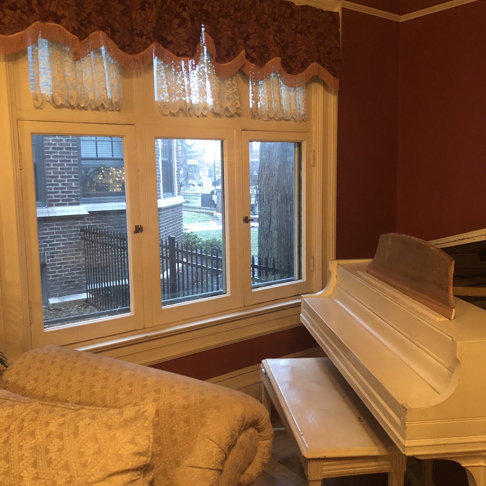 Stone Soup Inn - Hotels Near Me - Indianapolis, Indiana Stone Soup Inn - Hotels Near Me - Indianapolis, Indiana