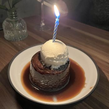 Ramsay's Kitchen - sticky toffee pudding - New American Near Me - Naperville, Illinois
