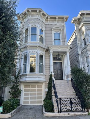 FULL HOUSE HOUSE - Updated January 2026 - 25 Photos & 19 Reviews
