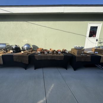 Big Chef Grill - Beautiful setup - Caterers Near Me