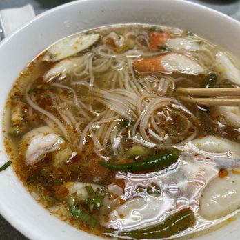 Le Petit Cafe - Seafood combo - Cambodian Near Me - Lowell, Massachusetts