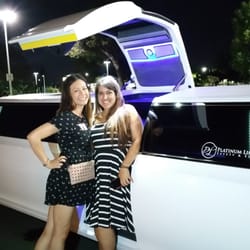 Platinum Limousine - Lovesss this! This can be a cover pic of a magazine! Vogue vogue!