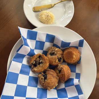 Bread and Butter Cafe - Cafes Near Me - Savannah, Georgia