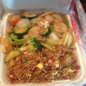 Dragon Lite Deli - Deluxe veggie and chicken rice plate substitute white rice for pork fried rice for $1.00 - Chinese Near Me - Lodi, California Dragon Lite Deli - Deluxe veggie and chicken rice plate substitute white rice for pork fried rice for $1.00 - Chinese Near Me - Lodi, California