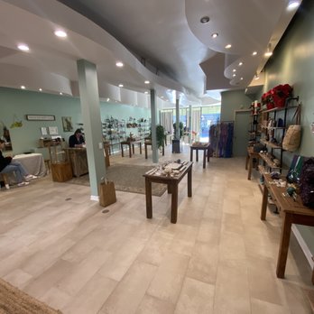 Cabin Creek Crystals - Venice Beach - Airy, calming retail environment. - Jewelry Near Me - Venice Beach, California Cabin Creek Crystals - Venice Beach - Airy, calming retail environment. - Jewelry Near Me - Venice Beach, California