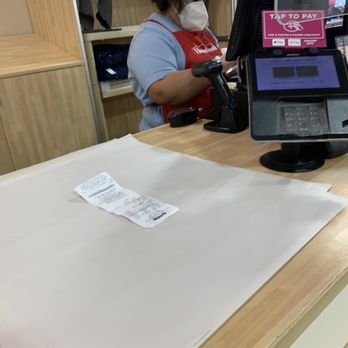 HomeGoods - Attitude! Fined a job that your happy with! Beware of her, not sure who pissed in her Cheerios this morning! - Department Stores Near Me - Katy, Texas