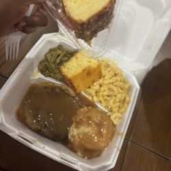 Pecan cake Sunday special Salisbury steak Macaroni and cheese Green beans Mashed potatoes w/ gravy Cornbread