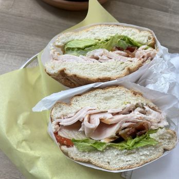 Float Pasadena  - Chipotle Bacon Club Sandwich - Coffee & Tea Near Me - Pasadena, California