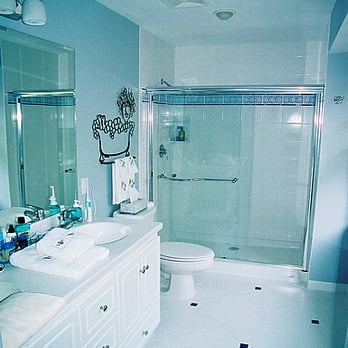 Tradepro General Contractors - a clean bathroom - General Contractors Near Me - Toronto, Ontario Tradepro General Contractors - a clean bathroom - General Contractors Near Me - Toronto, Ontario