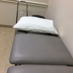 Waxhaw Family Physicians & Sports Medicine Center - Waiting for the doctor to finish Pt W-another patient. Looking to fix my shoulder