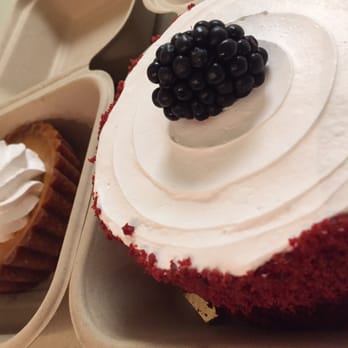 Freesoulcaffe - I got a Pumpkin Tart and a Red Berry Velvet Mini Cake. I HATE red velvet with a passion but this cake made me LOVEEEE it. - Vegan Near Me - Tustin, California