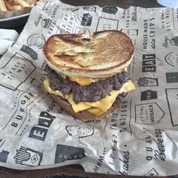 Cheeeesy Burger