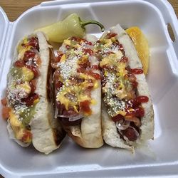 Gorditas Los Chihuas - Sonoran hot dogs!