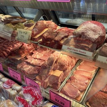 Sonnenberg's Market - Meat case - Grocery Near Me - Spokane, Washington