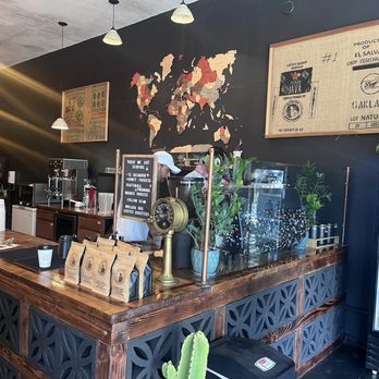 Black Dog Coffee Roasters - Coffee Roasteries Near Me - Long Beach, California