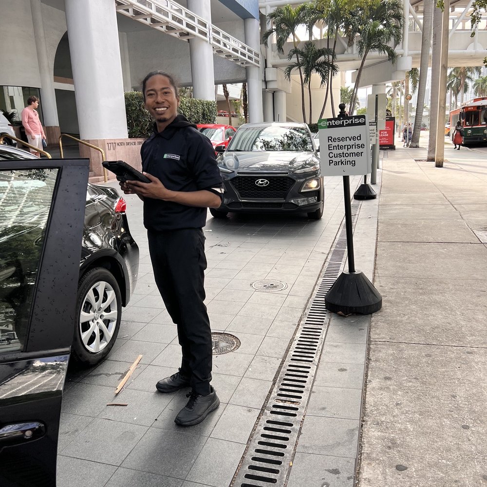 Enterprise Rent-A-Car - Return area - Car Rental Near Me - Miami, Florida