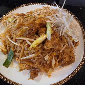 Oros Thai Restaurant - Tofu Pad Thai - Thai Near Me - San Jose, California Oros Thai Restaurant - Tofu Pad Thai - Thai Near Me - San Jose, California