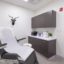 SkinMD Framingham Treatment Room