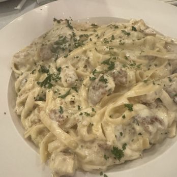 Villa Sorrento - Fettuccini Alfredo - Italian Near Me - Bradenton, Florida Villa Sorrento - Fettuccini Alfredo - Italian Near Me - Bradenton, Florida