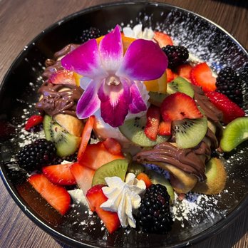 Gandules Grill - Cheesecake Frito con Nutella, Helado & Frutas - Puerto Rican Near Me - Lehigh Acres, Florida