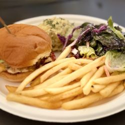 Gainey Estate Vineyards - Perfectly cooked burger delivered to the table.