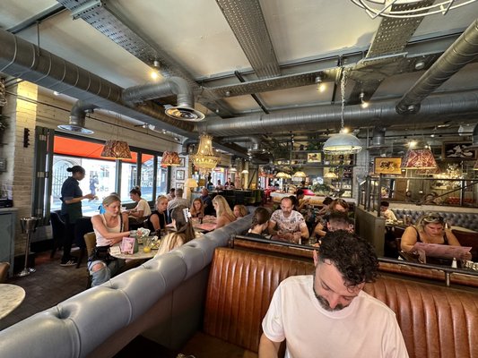 Bill's Soho Restaurant by null