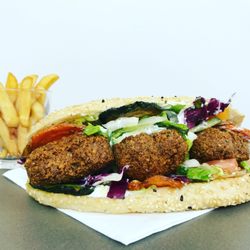 Memo's Gemüse Döner - Falafel im Brot