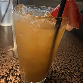 Harbour Rackhouse - Strawberry lemonade cocktail - American Near Me - Huntington Beach, California Harbour Rackhouse - Strawberry lemonade cocktail - American Near Me - Huntington Beach, California