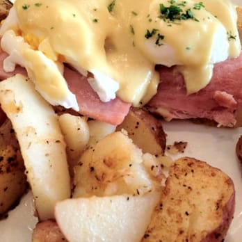 Toast - Eggs Benedict is amazing! - Breakfast & Brunch Near Me - Birmingham, Michigan