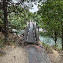 Pipeline Trail - The platform with rails to safely walk on the huge water pipe. Don't make your dog walk on this grated walkway