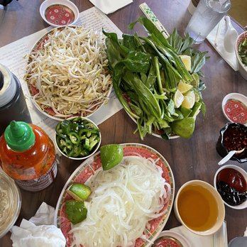 Pho To-Chau Vietnamese Restaurant - Super fresh veggies - Vietnamese Near Me - Honolulu, Hawaii Pho To-Chau Vietnamese Restaurant - Super fresh veggies - Vietnamese Near Me - Honolulu, Hawaii