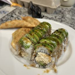 Avocuddle Roll (vegan) Avocuddle Roll (vegan)