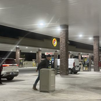 Buc-ee’s - Gas Stations Near Me - Florence, South Carolina
