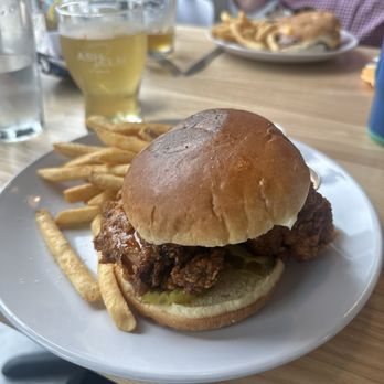 Ash & Elm Cider - Fried chicken sandwich - Cideries Near Me - Carmel, Indiana