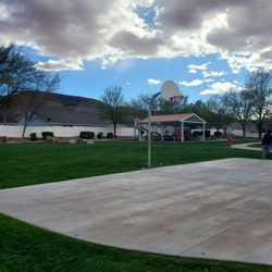 Santa Fe Park - Half Court Basketball