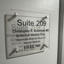 Christopher R Buttelman, MD