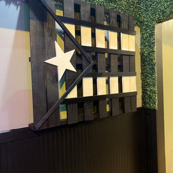 Como En Casa - Wall decor - Latin American Near Me - Oviedo, Florida