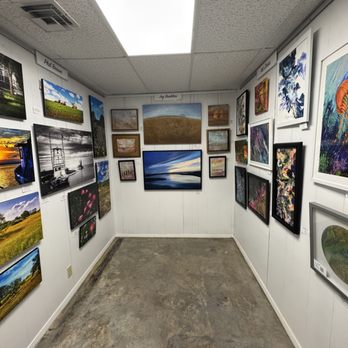 Williamson County Art Guild Gallery - Art Galleries Near Me - Georgetown, Texas
