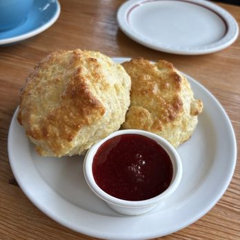 Esencia Urban Kitchen - Buttermilk biscuits - Cafes Near Me - Chicago, Illinois Esencia Urban Kitchen - Buttermilk biscuits - Cafes Near Me - Chicago, Illinois