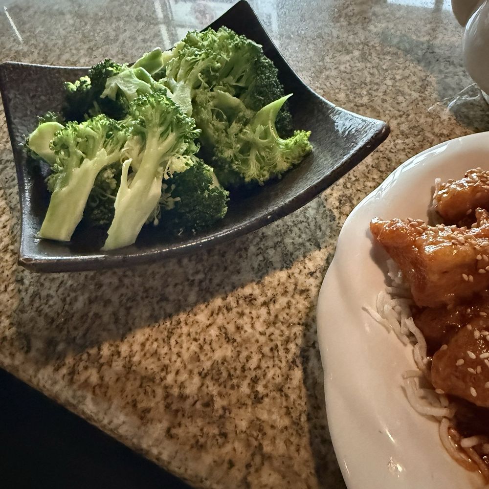 Chopsticks Asian Bistro - Broccoli side - Chinese Near Me - Littleton, Colorado