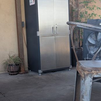 Growler's Taphouse - Smoker for ribs - Sports Bars Near Me - Tucson, Arizona Growler's Taphouse - Smoker for ribs - Sports Bars Near Me - Tucson, Arizona