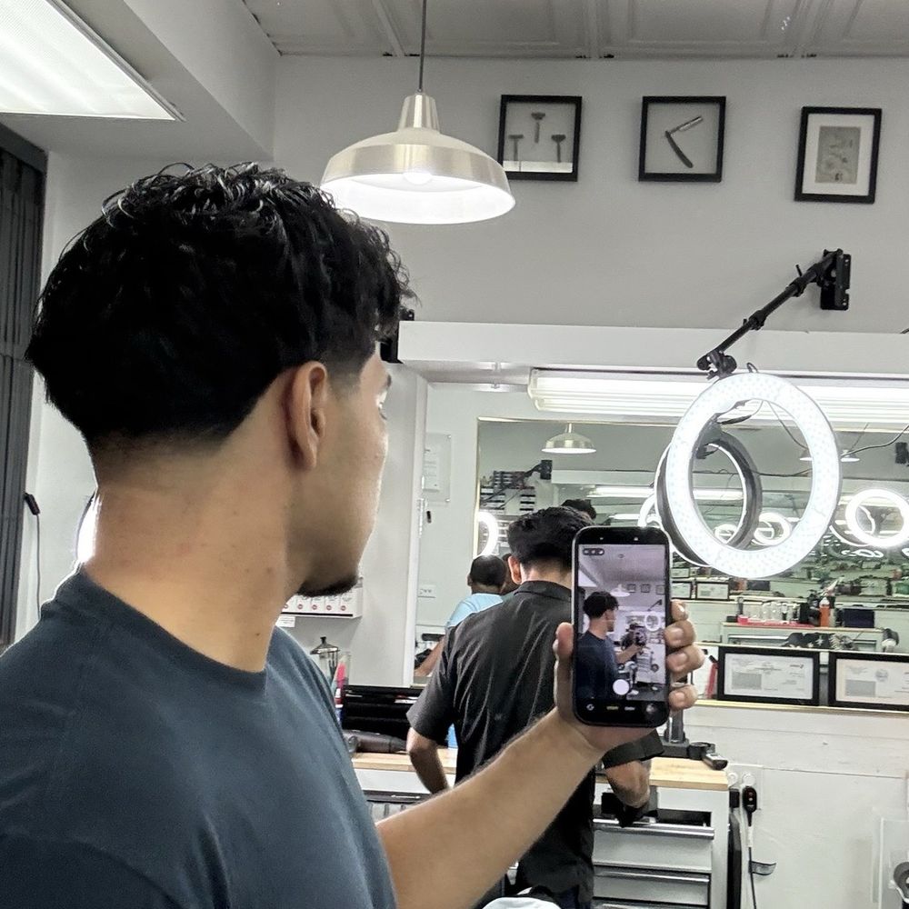 Master Barbers - Mid taper - Barbers Near Me - Los Angeles, California Master Barbers - Mid taper - Barbers Near Me - Los Angeles, California