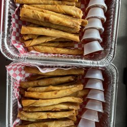 Melissa’s Kusina - Family Size Lumpia